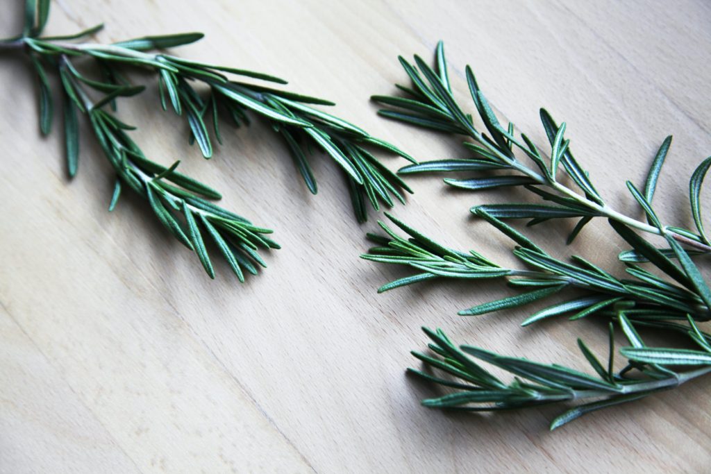 5 remarkable benefits of rosemary